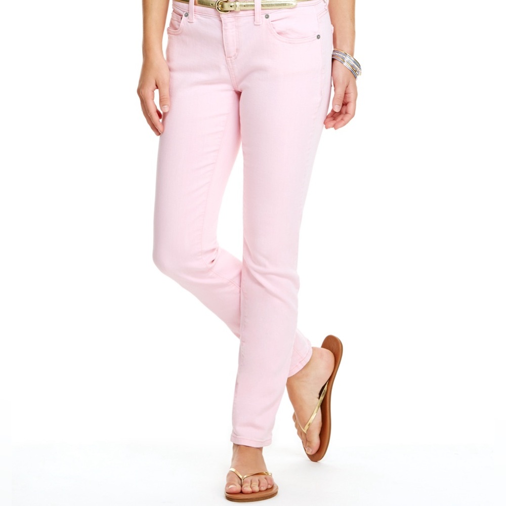 Vineyard Vines light pink cropped skinny jean
Size 26. Never worn. No defects.